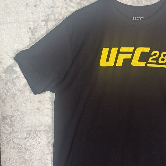 NWOT New UFC Vegas Blachowicz v Ankalaev Black Short Sleeve Tshirt Size Large - Picture 6 of 8